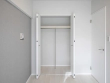 【神奈川県/横浜市神奈川区松見町】アンバサダー横浜松見町 洋室：約5.0帖