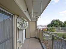 【神奈川県/横浜市神奈川区松見町】アンバサダー横浜松見町 バルコニー