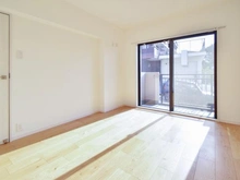 【神奈川県/横浜市磯子区森】マンション上大岡台 B棟 洋室：約6.0帖