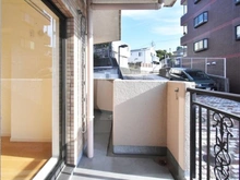 【神奈川県/横浜市磯子区森】マンション上大岡台 B棟 バルコニー