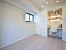 【神奈川県/横浜市南区山王町】ライオンズマンション吉野町第5 洋室：約5.5帖
ウォークインクローゼット付き