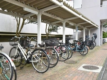 【神奈川県/川崎市麻生区白山】新ゆりグリーンタウンポプラ街区 2号棟 駐輪場