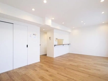 【神奈川県/横浜市保土ケ谷区岩井町】保土ケ谷南パークホームズ LDK：約13.8帖