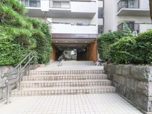 【神奈川県/平塚市菫平】パレ平塚すみれ 壱番館 アプローチ