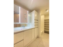 【神奈川県/横須賀市安針台】コモンヒルズ安針台海の手一番館 洗面室