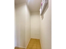 【神奈川県/横須賀市安針台】コモンヒルズ安針台海の手一番館 廊下：収納