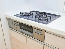 【東京都/板橋区三園】ライオンズマンション西高島平溝下公園 壱番館 キッチン：三口コンロ