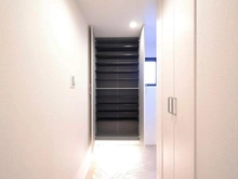 【東京都/多摩市永山】ライオンズモリス京王永山 玄関