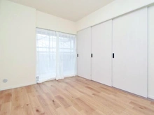 【東京都/多摩市落合】プロムナード多摩中央 1号棟 洋室：約6.2帖
ウォークインクローゼット付き