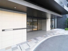 【神奈川県/平塚市宮松町】ローレルスクエア湘南平塚 エントランス