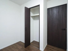 【神奈川県/横浜市南区永田北】コスモ井土ヶ谷グランヒルズ 9号棟 洋室：約5.5帖