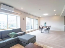 【神奈川県/川崎市麻生区上麻生】新百合ヶ丘パークハウス リビング・ダイニング：約18.9帖