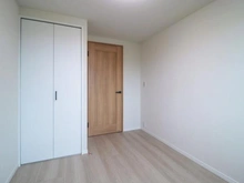 【神奈川県/川崎市麻生区上麻生】新百合ヶ丘パークハウス 洋室：約4.7帖