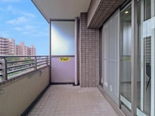 【神奈川県/川崎市麻生区上麻生】新百合ヶ丘パークハウス バルコニー：LDK側