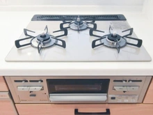 【神奈川県/川崎市多摩区枡形】グレイス向ヶ丘遊園 キッチン：三口コンロ