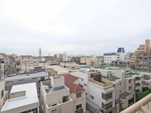 【東京都/目黒区平町】ドルフ都立大 眺望：LDK側バルコニーから