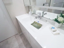 【神奈川県/横浜市緑区上山】ナイスアークステイツ横濱中山 洗面室：洗面化粧台