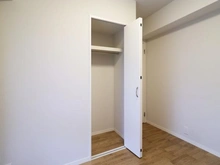 【神奈川県/横浜市栄区鍛冶ケ谷】ローレルスクエア港南台 D棟 洋室：約4.3帖