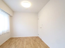 【神奈川県/横浜市栄区鍛冶ケ谷】ローレルスクエア港南台 D棟 洋室：約7.5帖
ウォークインクローゼット付き