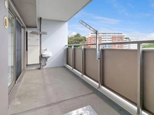 【神奈川県/横浜市栄区鍛冶ケ谷】ローレルスクエア港南台 D棟 バルコニー：スロップシンク付き