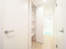 【神奈川県/茅ヶ崎市本村】グラン・コート湘南茅ヶ崎 廊下：収納