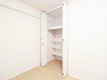 【神奈川県/茅ヶ崎市本村】グラン・コート湘南茅ヶ崎 サービスルーム（納戸）：約5.0帖