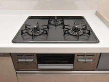 【神奈川県/川崎市麻生区上麻生】東和サープラス柿生 キッチン：三口コンロ