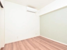 【神奈川県/川崎市麻生区上麻生】東和サープラス柿生 洋室：約4.2帖