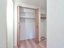 【神奈川県/川崎市多摩区登戸】登戸ハイデンス 廊下：収納