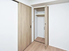 【神奈川県/横浜市保土ケ谷区法泉】東急ドエル・横浜ヒルサイドガーデン 4番館 サービスルーム（納戸）：約4.7帖