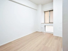 【神奈川県/横浜市保土ケ谷区法泉】東急ドエル・横浜ヒルサイドガーデン 4番館 サービスルーム（納戸）：約4.7帖