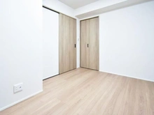 【神奈川県/横浜市保土ケ谷区法泉】東急ドエル・横浜ヒルサイドガーデン 4番館 サービスルーム（納戸）：約4.7帖