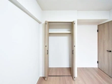 【神奈川県/横浜市保土ケ谷区法泉】東急ドエル・横浜ヒルサイドガーデン 4番館 洋室：約6.1帖