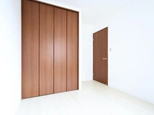 【神奈川県/川崎市多摩区寺尾台】RIS読売ランド　リズ読売ランド 洋室：約5.5帖