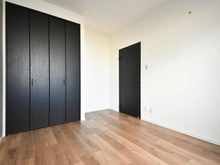 【神奈川県/川崎市麻生区栗平】小田急プラウディア栗平 洋室：約6.1帖