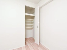 【神奈川県/横浜市緑区十日市場町】エンゼルハイム十日市場 サービスルーム（納戸）：約4.8帖