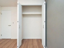 【東京都/多摩市鶴牧】グリーンメゾン鶴牧 5号棟 洋室：約5.5帖