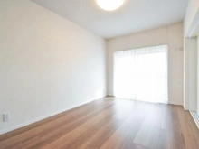 【東京都/多摩市鶴牧】グリーンメゾン鶴牧 5号棟 洋室：約6.5帖