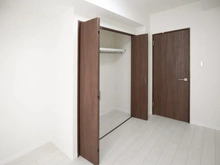 【神奈川県/川崎市麻生区高石】イトーピア百合ヶ丘ガーデンハイツ C棟 洋室：約5.2帖