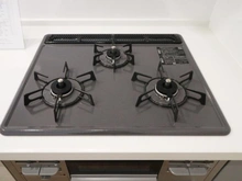 【東京都/多摩市和田】ダイアパレス聖蹟桜ヶ丘 キッチン：三口コンロ