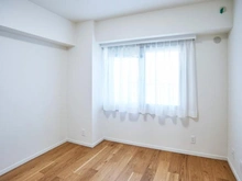 【神奈川県/川崎市多摩区中野島】新多摩川ハイム 1号棟 洋室：約5.7帖