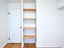 【神奈川県/川崎市多摩区中野島】新多摩川ハイム 1号棟 洋室：約5.7帖