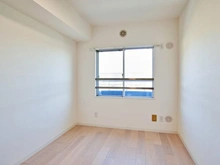 【神奈川県/川崎市多摩区菅仙谷】パークランドふじのき台 20号棟 洋室：約5.5帖