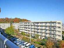 【神奈川県/川崎市多摩区菅仙谷】パークランドふじのき台 20号棟 眺望：洋室側バルコニーから