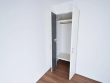 【東京都/町田市鶴川】鶴川二丁目住宅 11-2号棟 洋室：約6.4帖