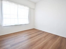 【東京都/町田市鶴川】鶴川二丁目住宅 11-2号棟 洋室：約5.6帖