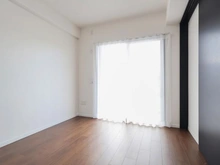 【東京都/八王子市松木】アンビシャス京王堀之内 洋室：約6.3帖