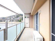 【東京都/八王子市松木】アンビシャス京王堀之内 バルコニー