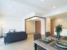 【神奈川県/川崎市麻生区白山】新ゆりグリーンタウン　さつき街区 2号棟 LDK：約18.7帖
(奥)洋室