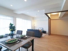 【神奈川県/川崎市麻生区白山】新ゆりグリーンタウン　さつき街区 2号棟 リビング・ダイニング：(奥)洋室